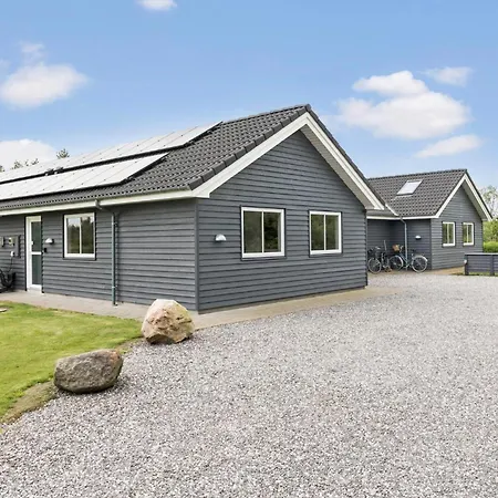 Nyaraló Beautiful In Idestrup With Sauna