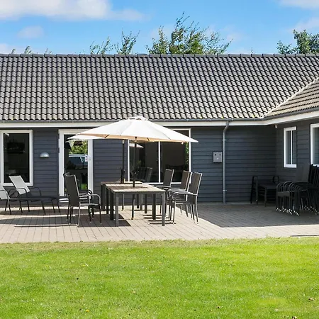 Beautiful In Idestrup With Sauna Feriehus Bøtø By